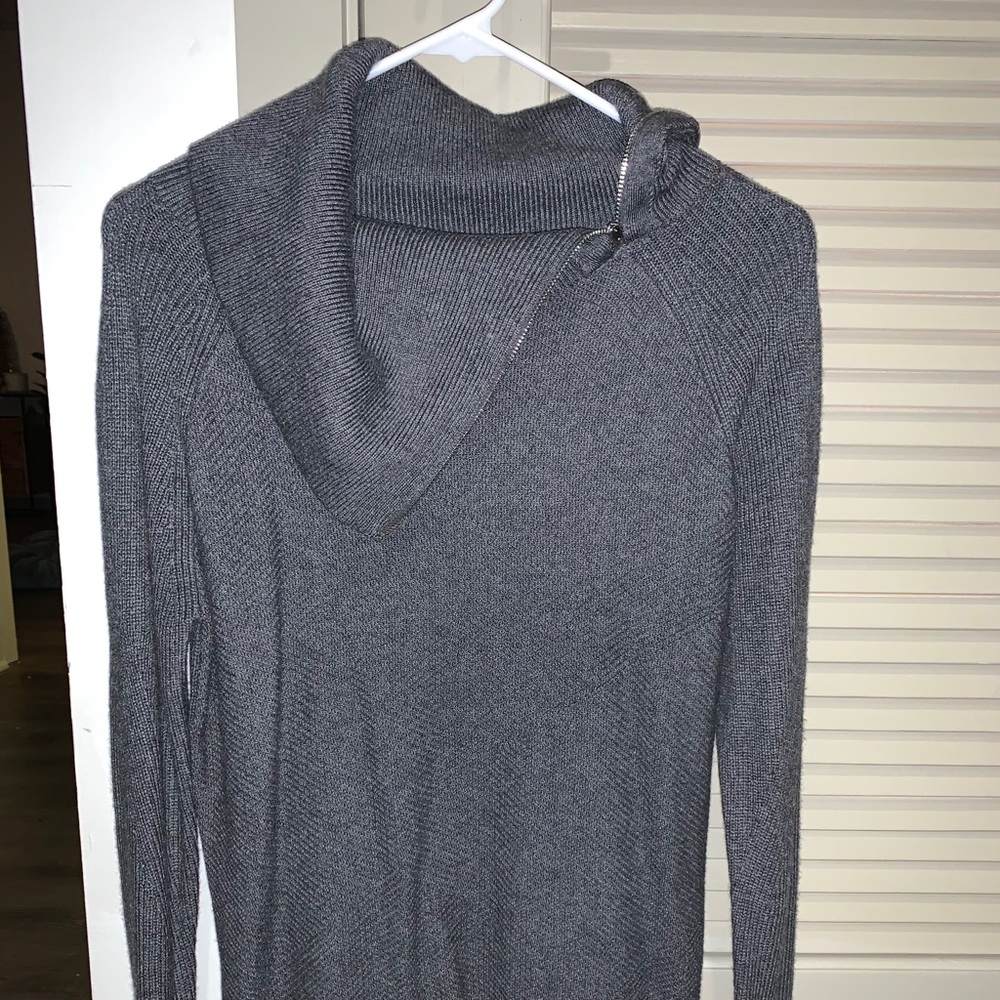 Simple tighter sweater